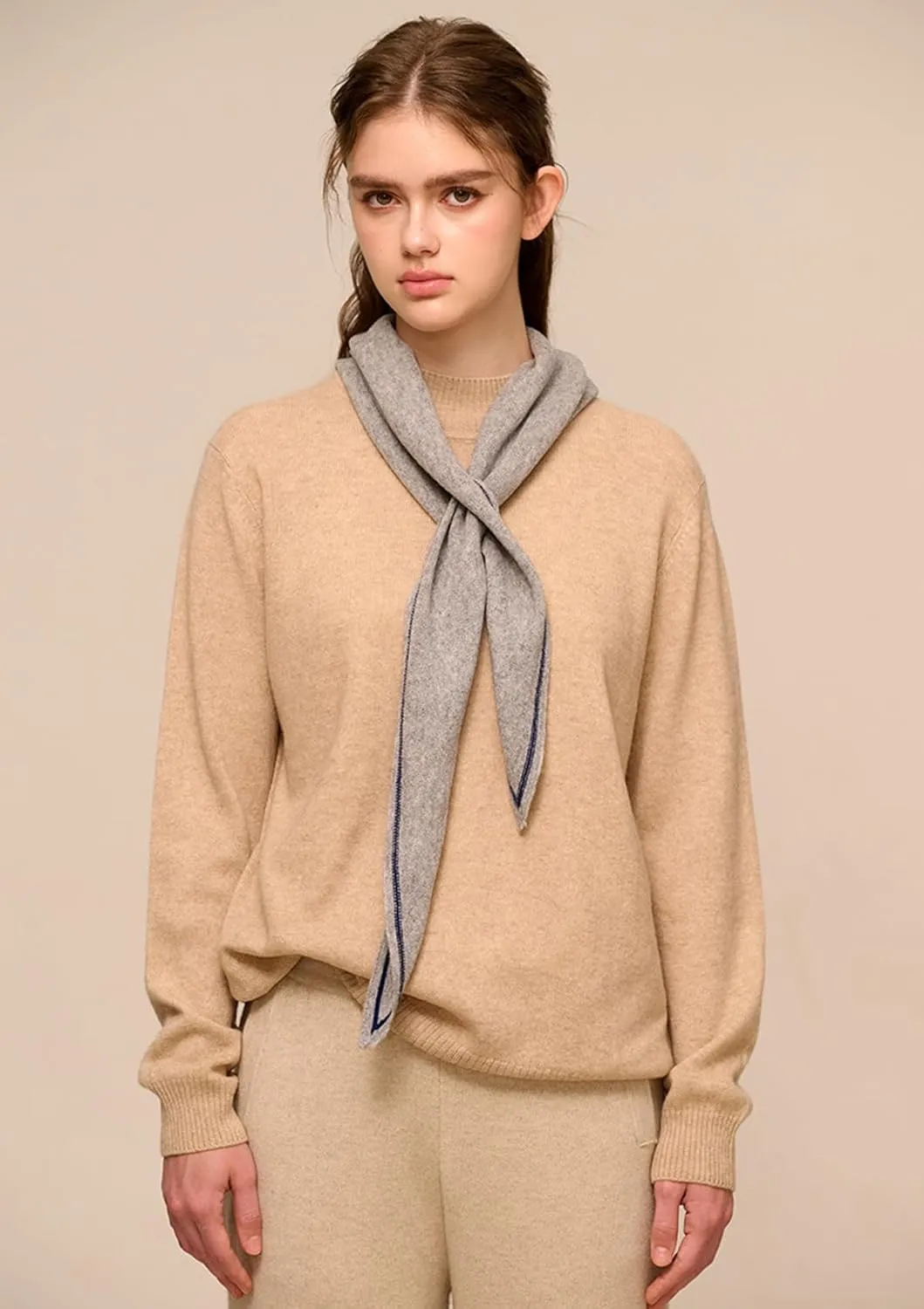 Diamond-Shaped Small Neck Scarf 30% Cashmere & 70% Wool, Soft Warm Knitted Collar Cross Neck Triangle Scarf for Women Girls, Spring Autumn Versatile Neckerchief Short Knit Collar Scarves, Gift Grey