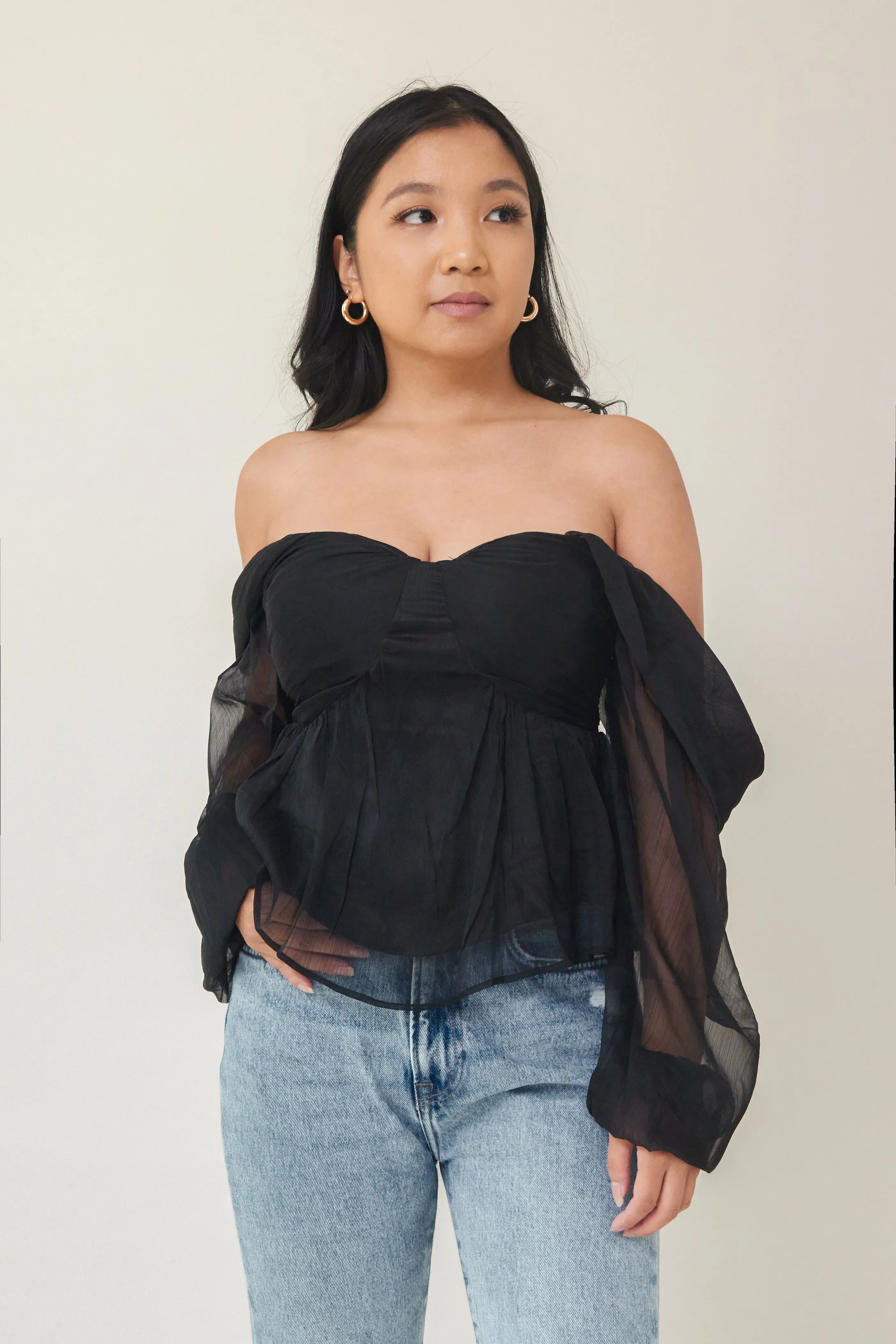 Noir Blouse