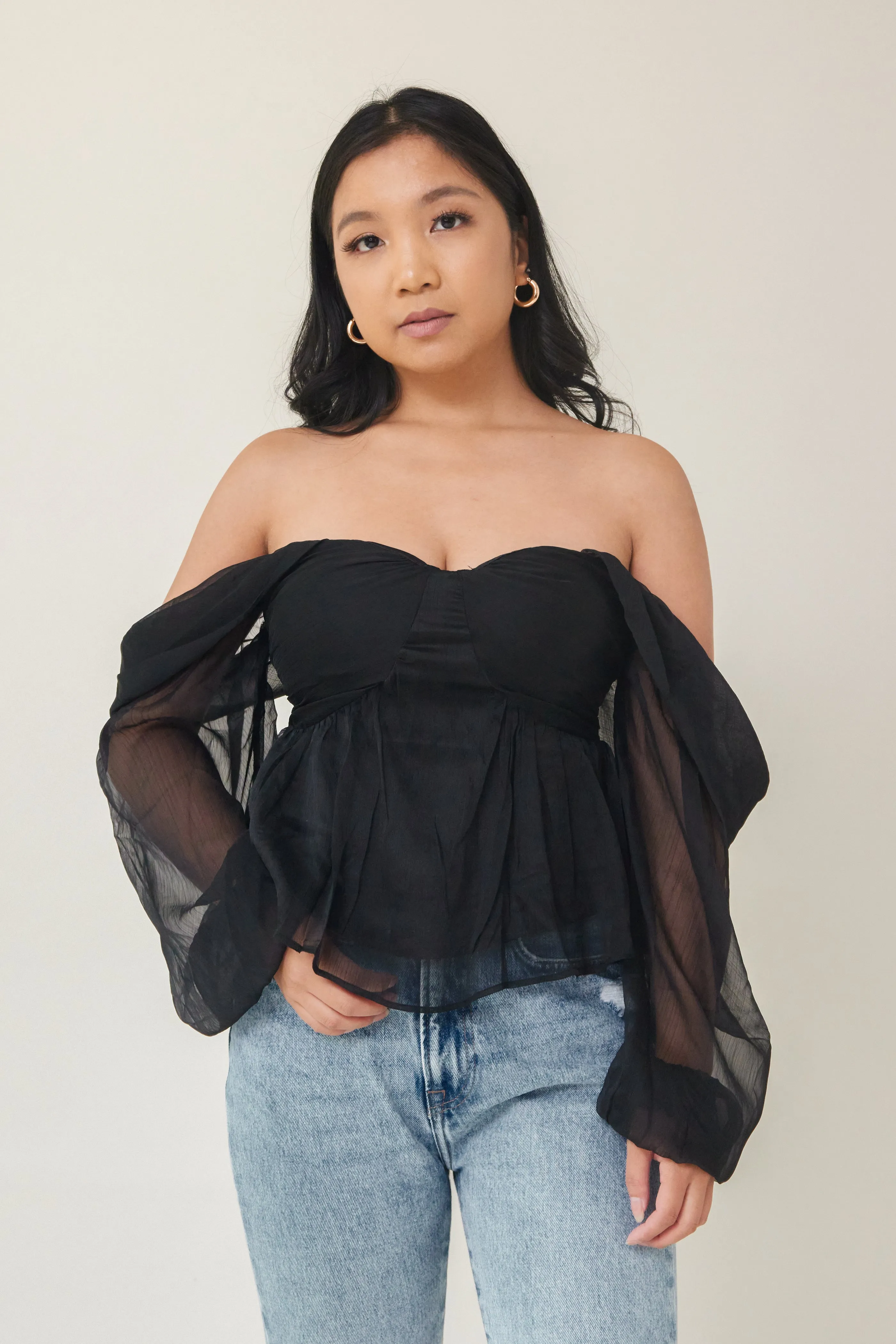 Noir Blouse