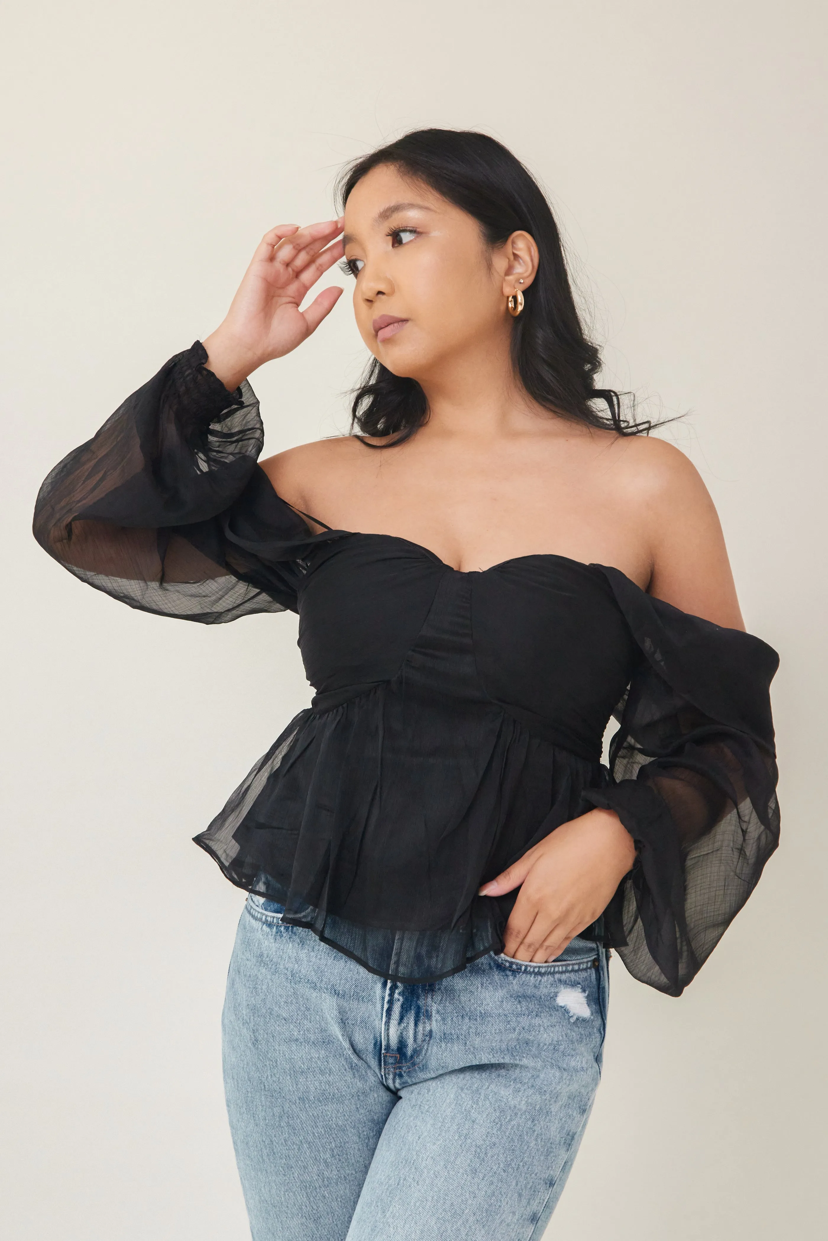 Noir Blouse