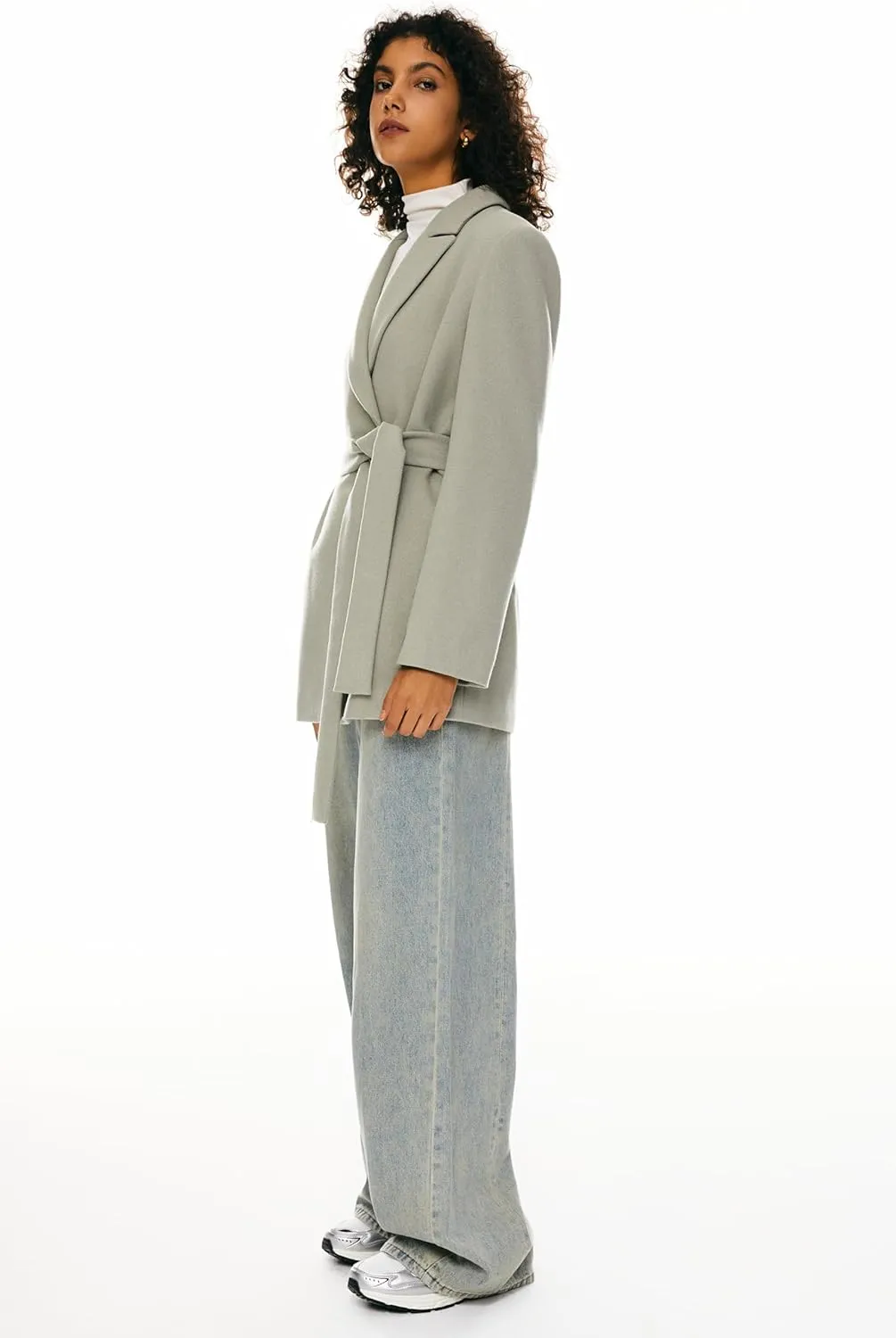 Orolay Stylish Women's Wool Blend Mid-Length Lapel Coat  Slim Fit, Fashionable Wrap with Tie Belt